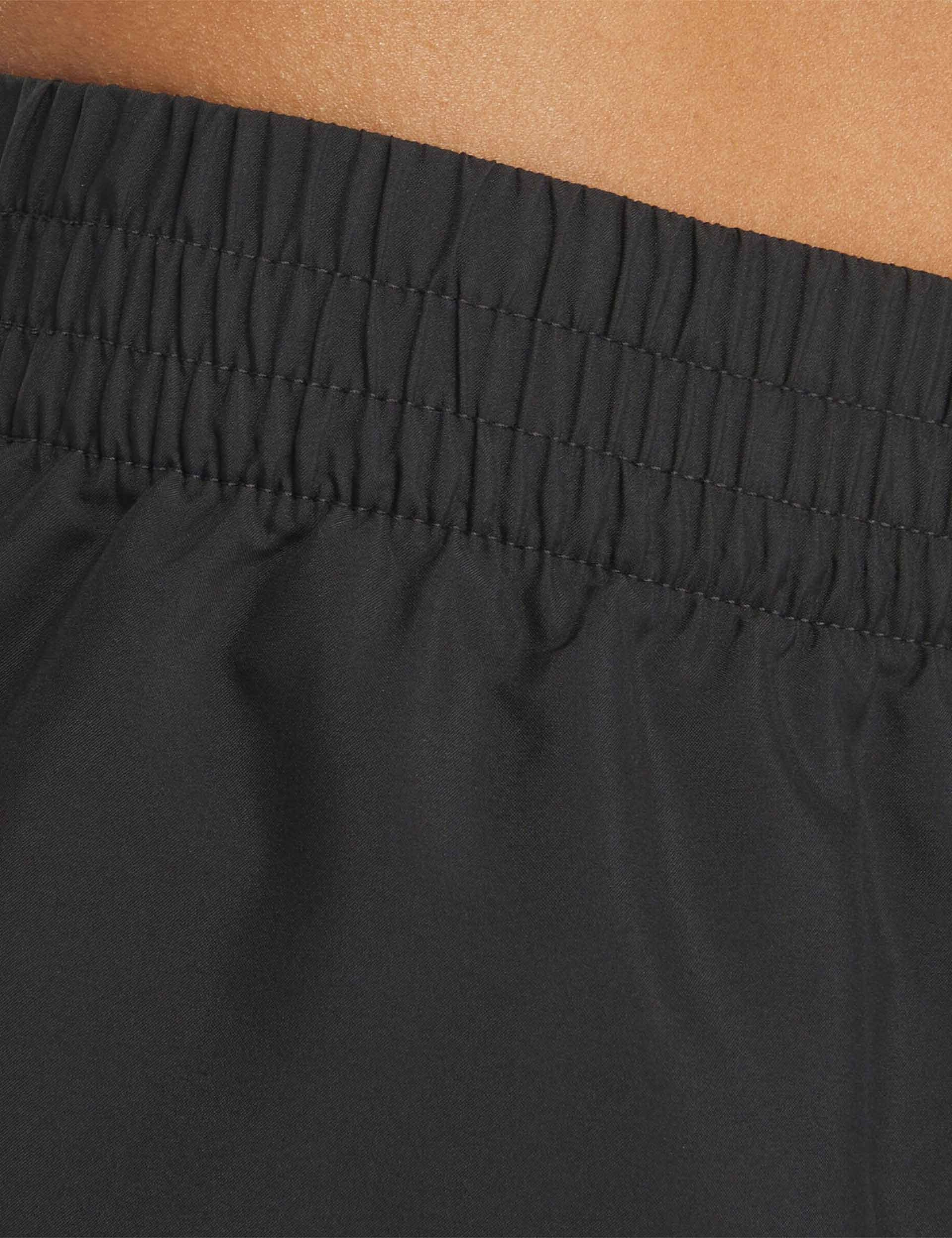 Anti Cling Technology Water Repellent Coating ID Train Woven Shorts 3" - Night Black