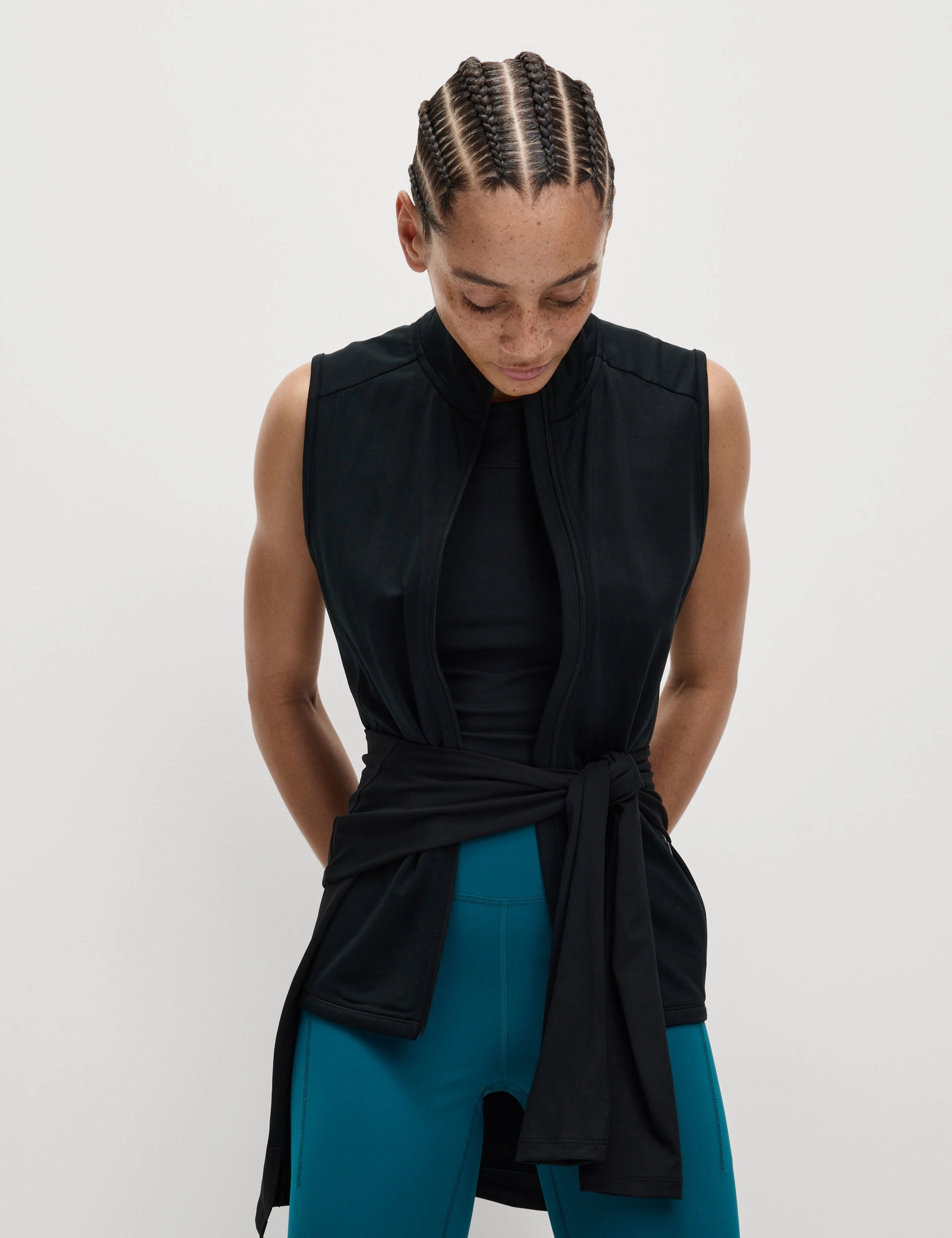 Ultraheat Zip Up Running Gilet - Black Compressed Packing Design Non Iron Fabric Tech