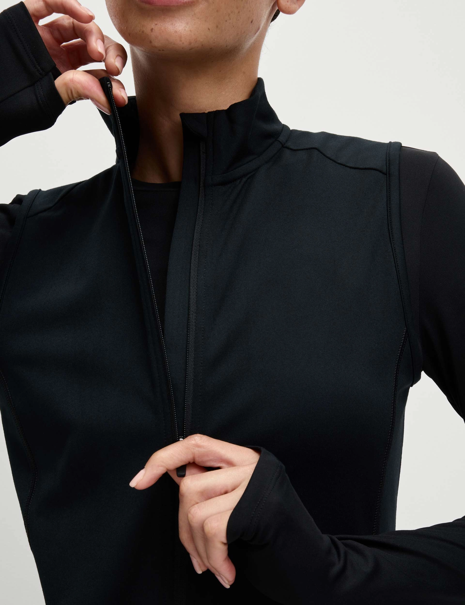 Ultraheat Zip Up Running Gilet - Black All Weather Adaptability DoubleLayeredHem