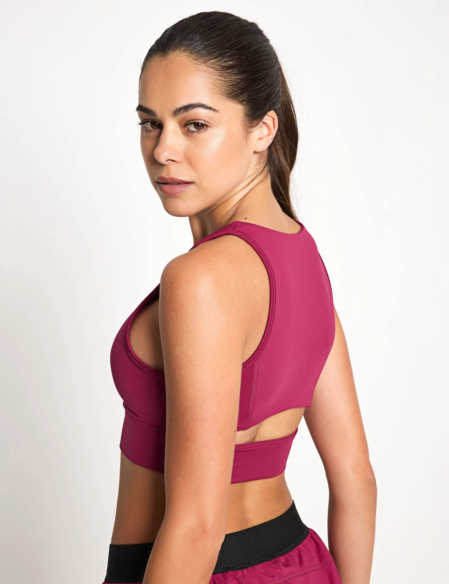 Regular fit seams Body Adaptive Fabric ID Train High Support Bra - Very Berry