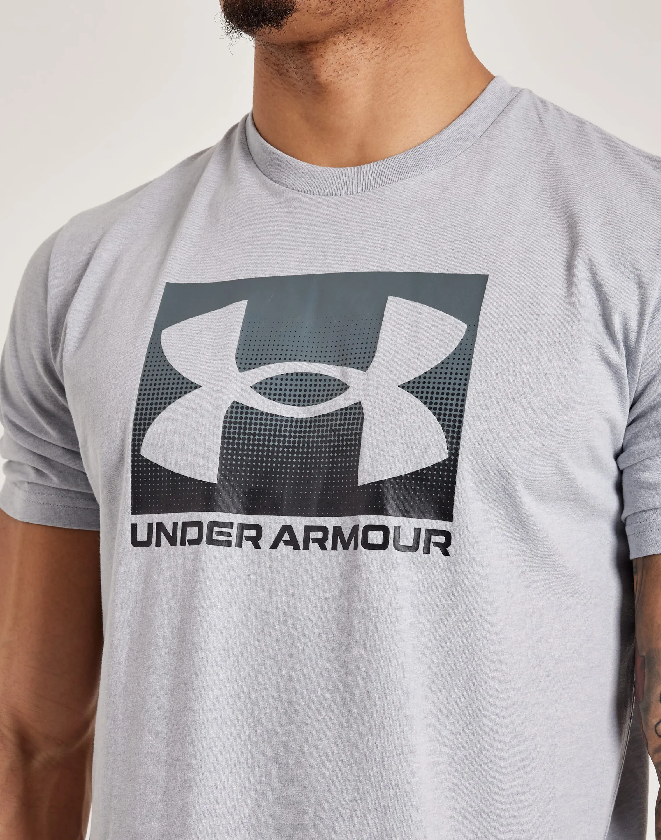Under Armour Boxed Sports Tee LowProfile Design