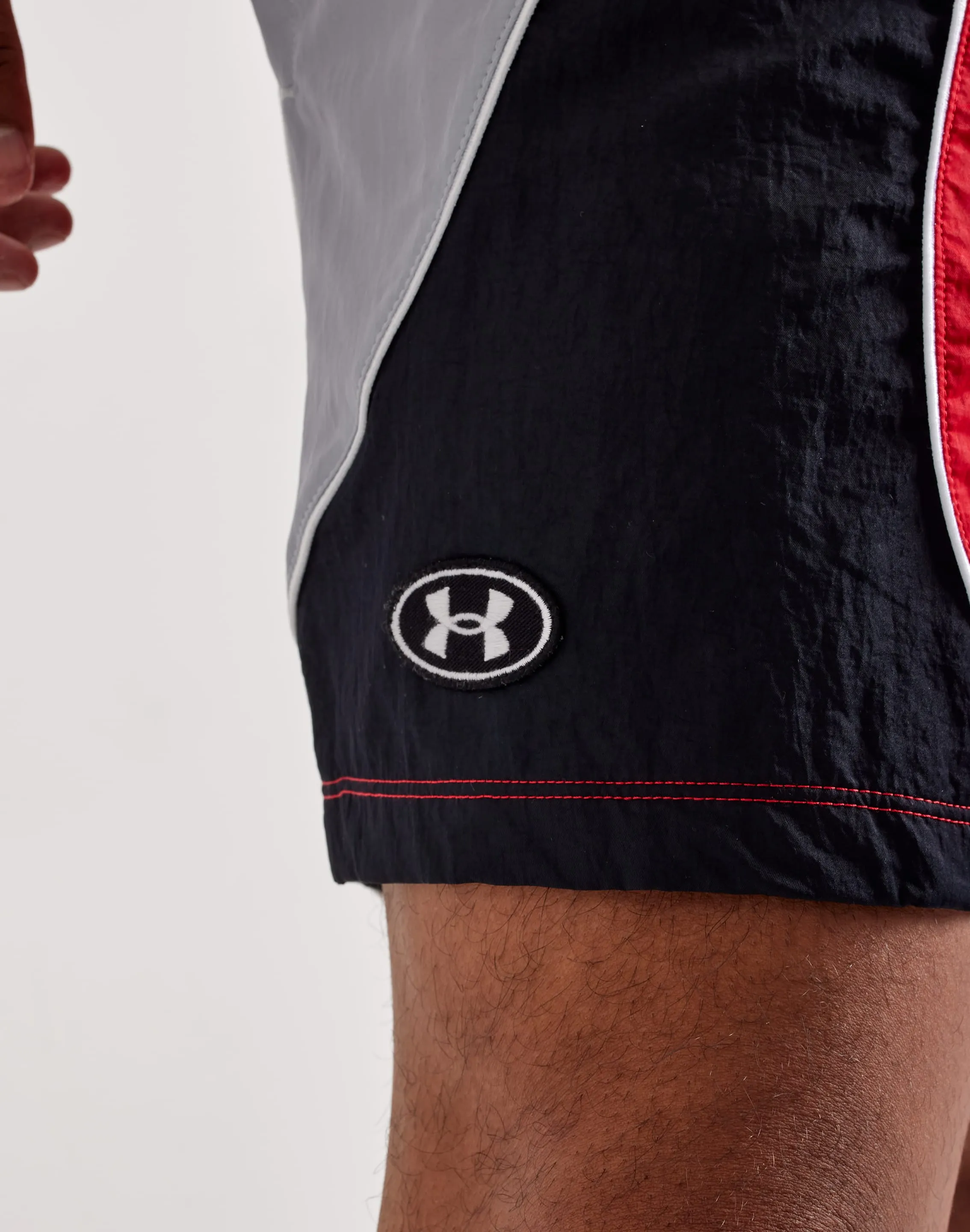 Under Armour Icon Volley Shorts Shine Fit