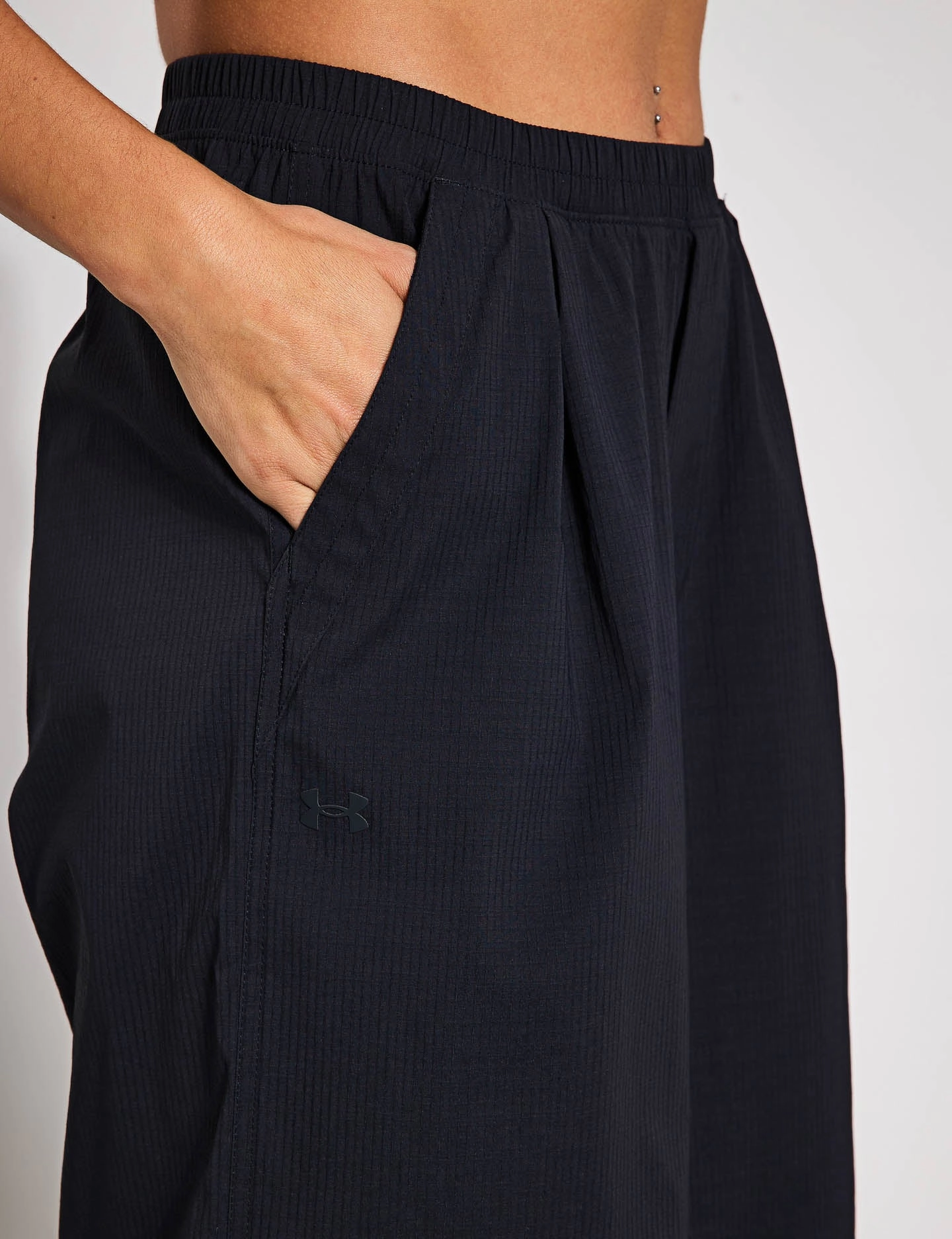 Unstoppable Woven Parachute Pants - Black Quick Evaporate Technology