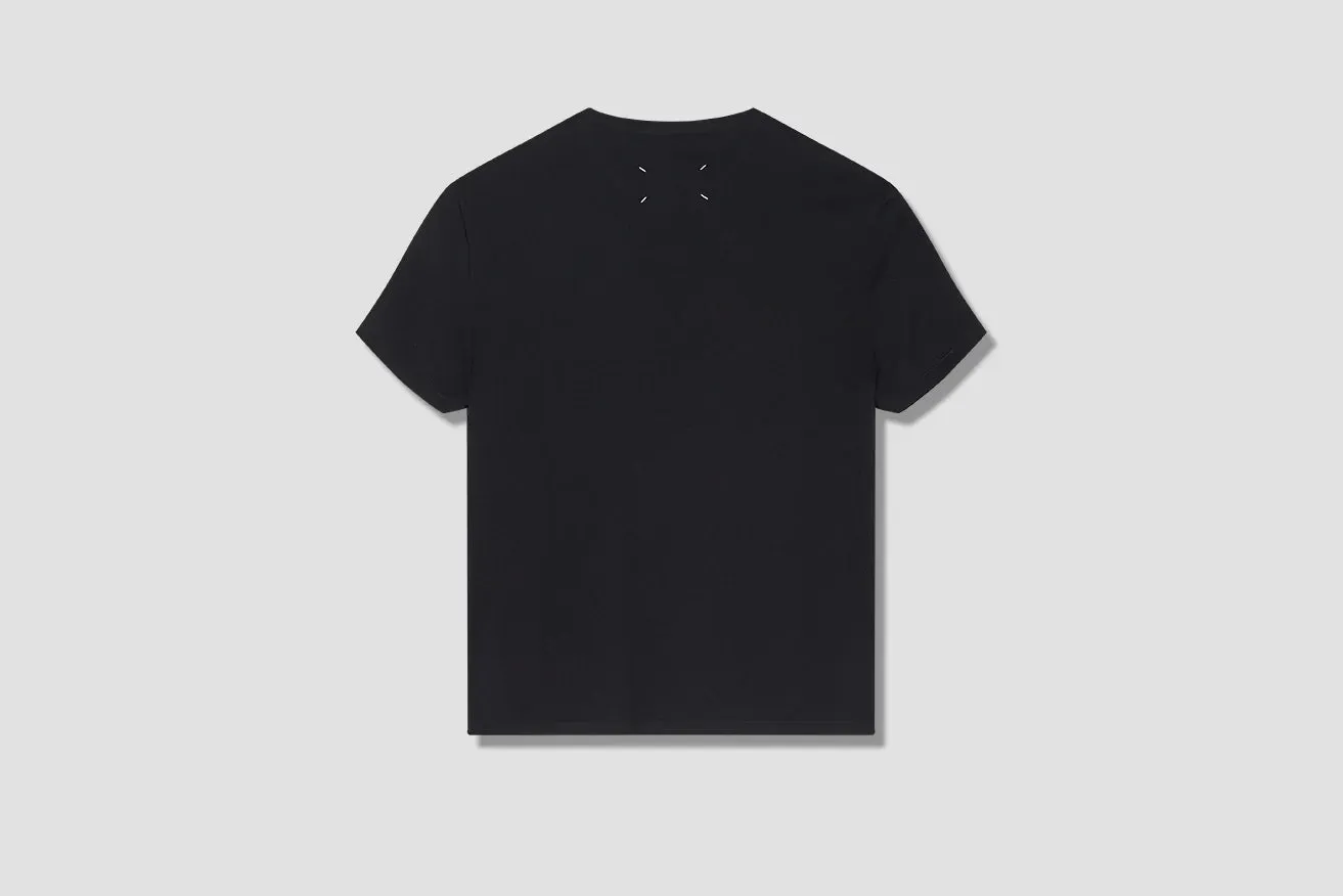 UPSIDE DOWN LOGO TEE - BLACK Model Glow Formal Tone