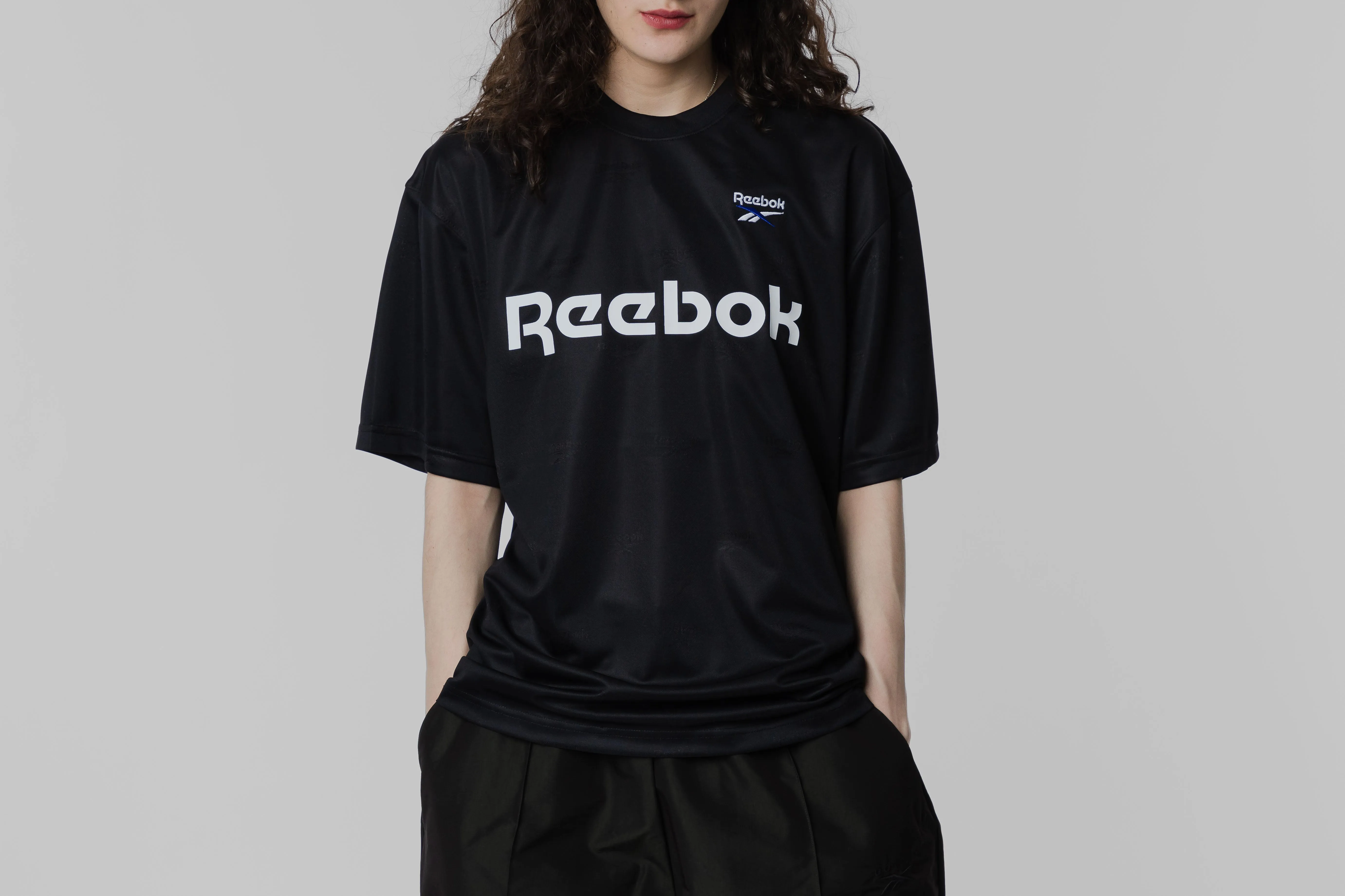 Women's Reebok Classics Cross Check SS Tee Thermochromic Color Shift Tech Adjustable Hemline
