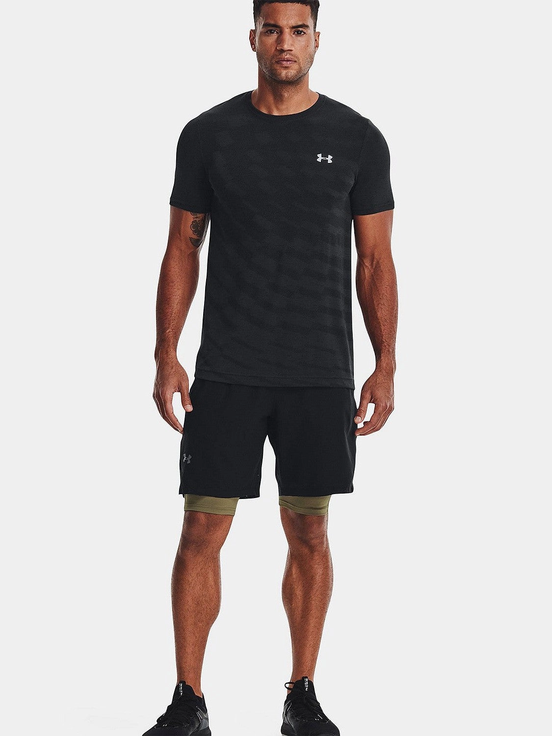 Vanish Woven Shorts Balanced Design