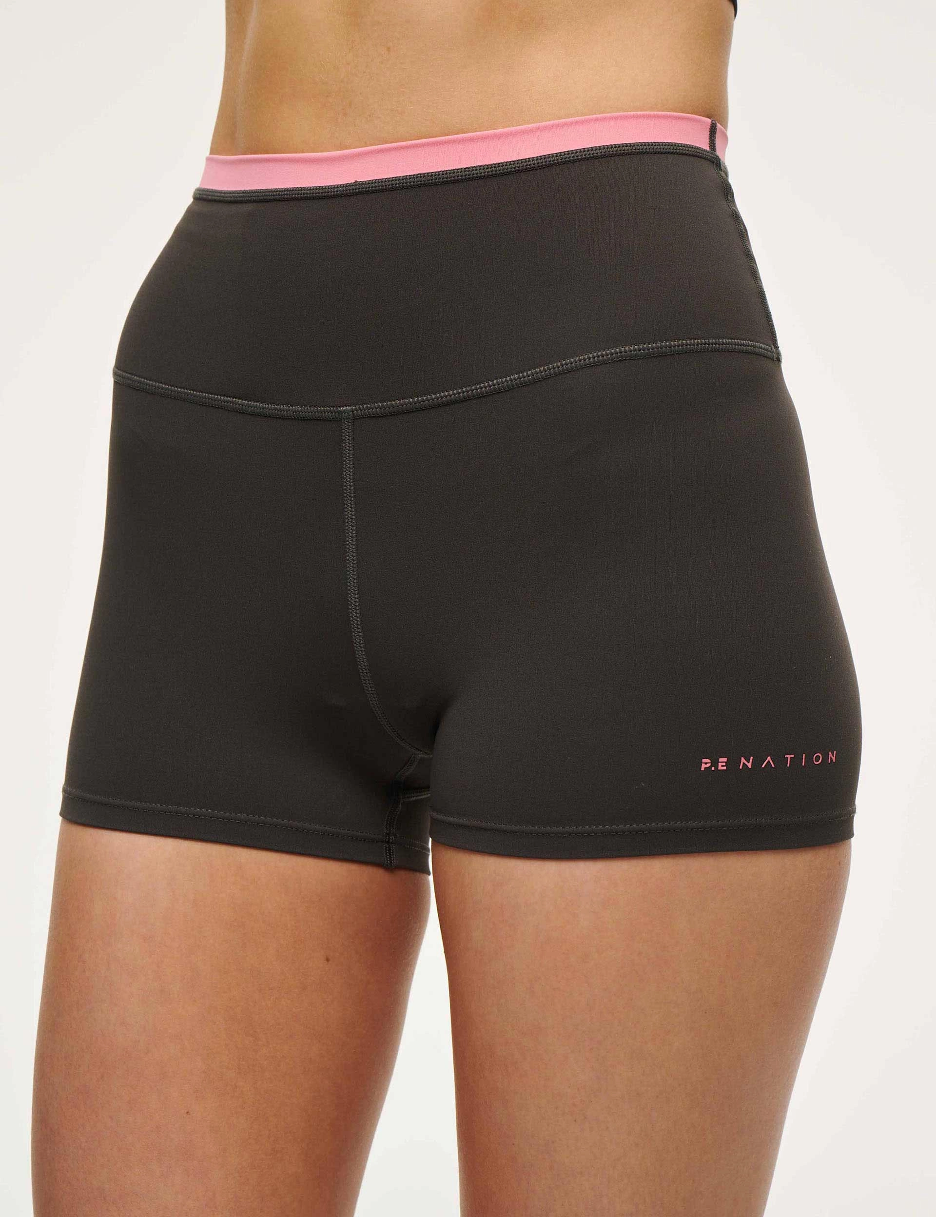 wrinkle - resistant Vita 2.5" Bike Short - Asphalt