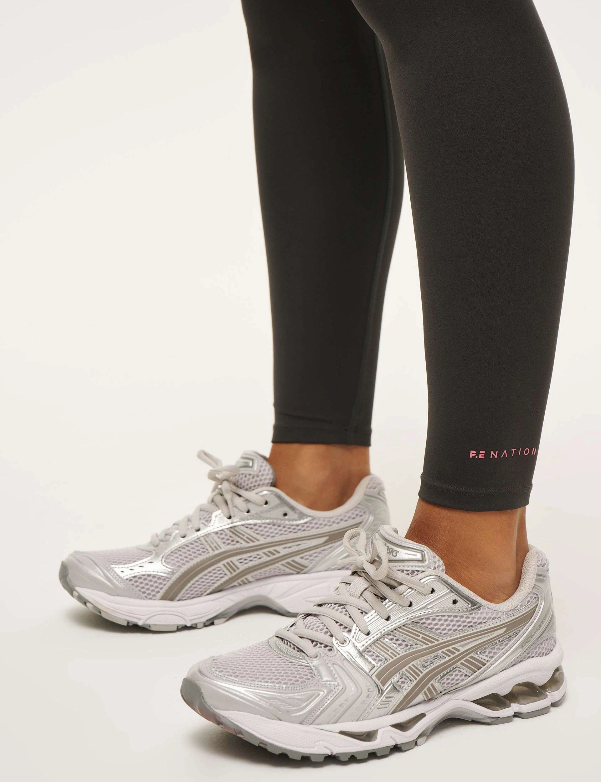 Neutral Mood Flexible Wear Evening Walk Vita Full Length Legging - Asphalt