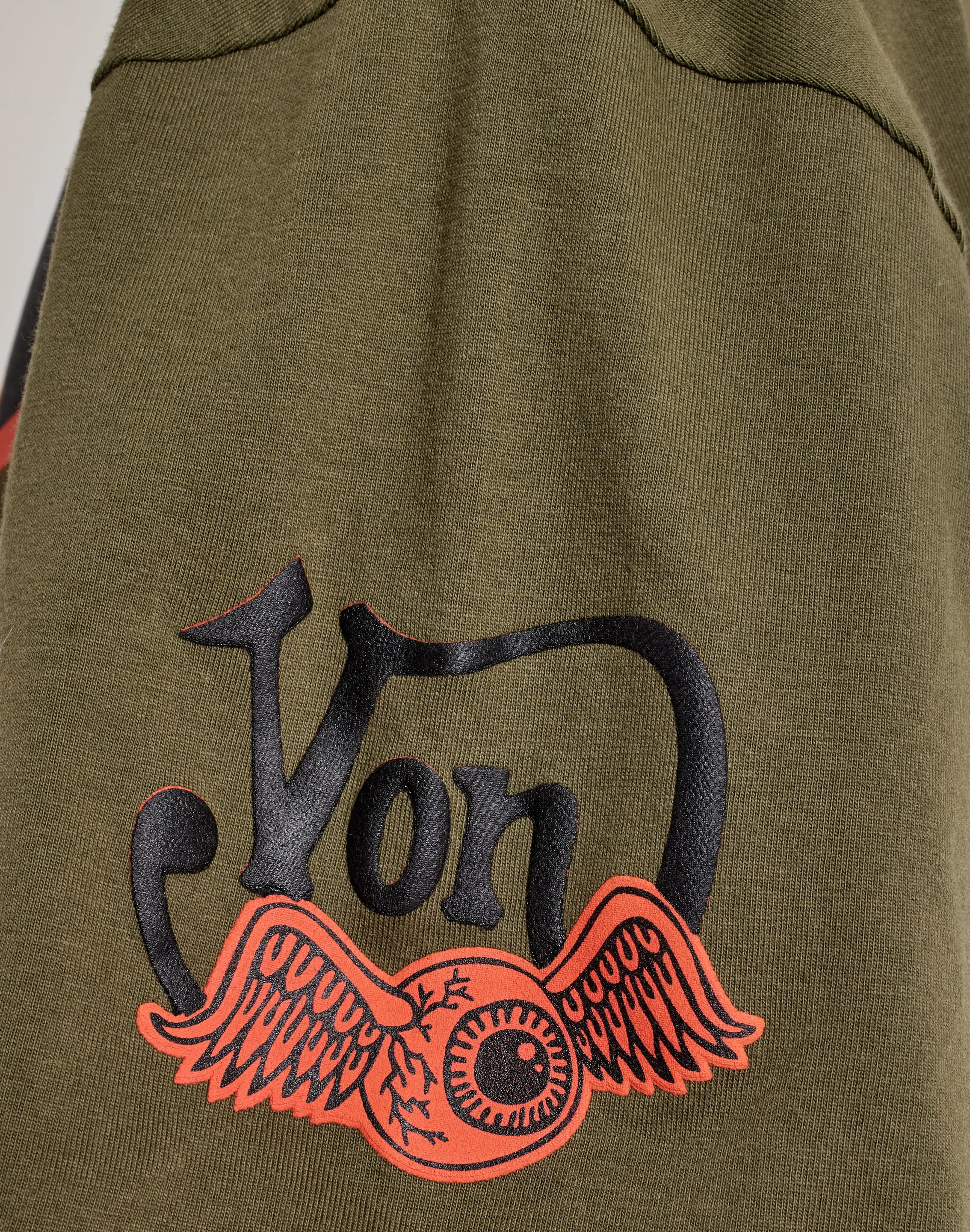 Von Dutch Classic Patch Tee Peace Core AntiStaticTechnology