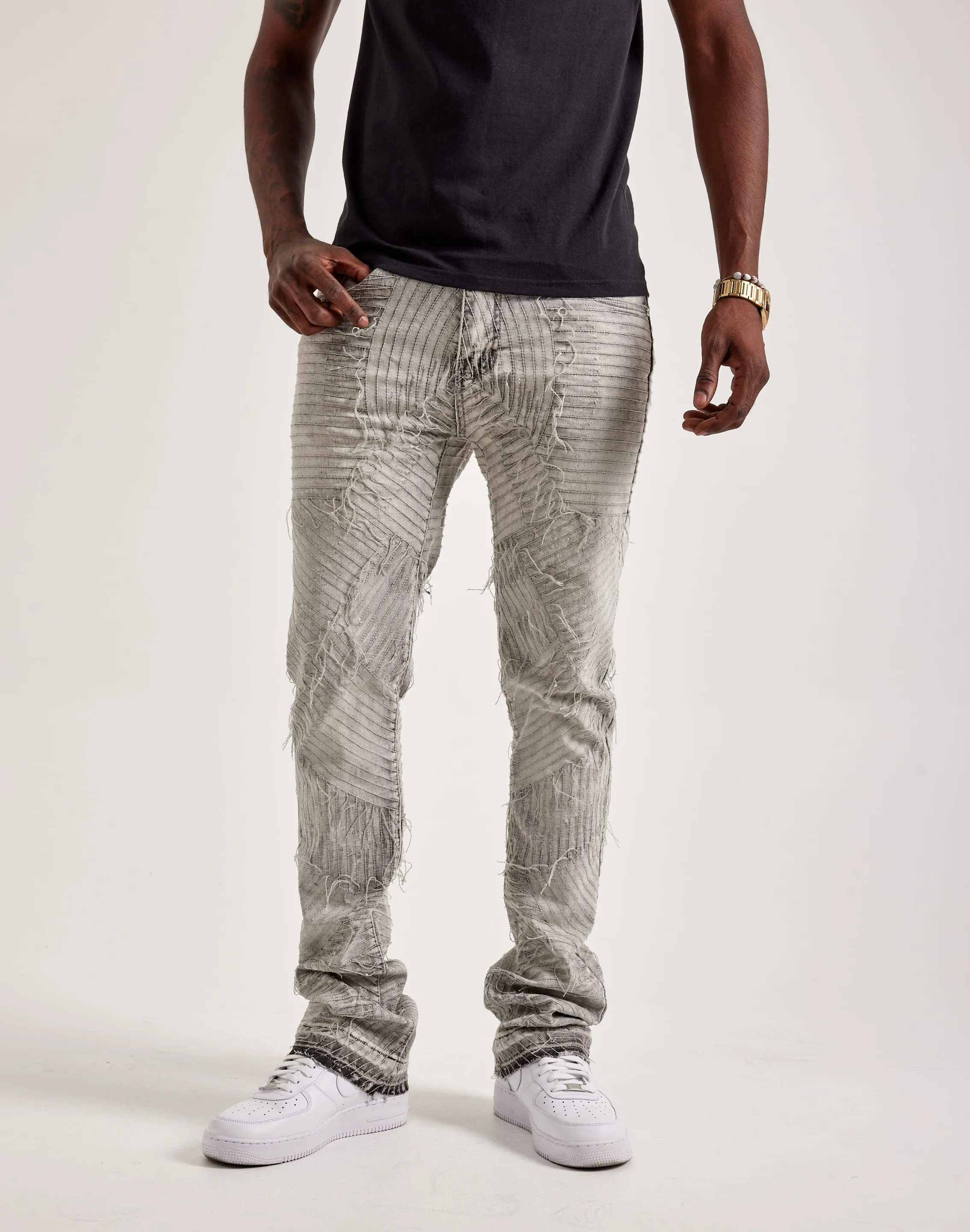 WAIMEA Geometric Frayed Jeans Sheer Fit