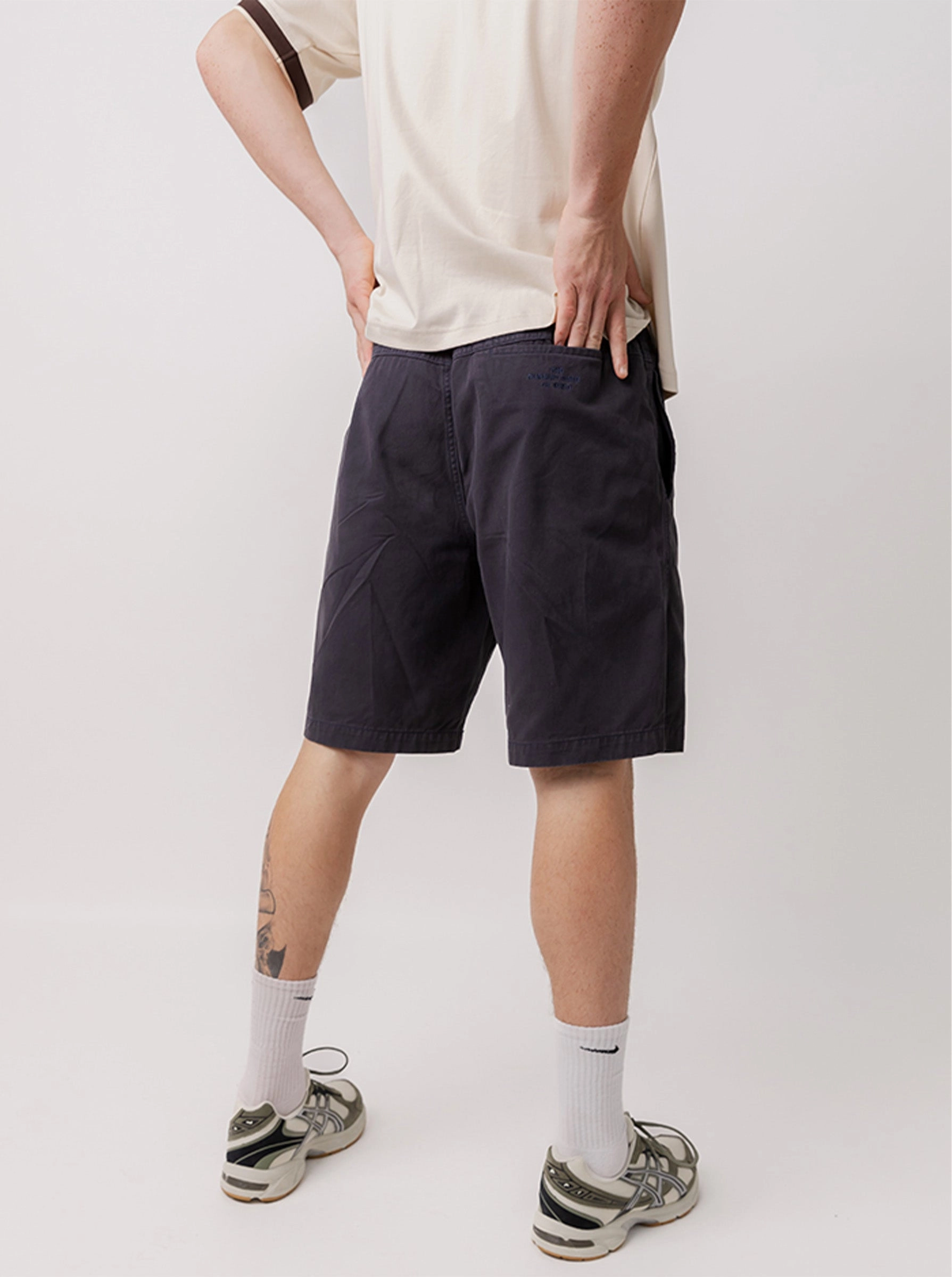 Lightweight Material Fairway Shorts in Dark Navy