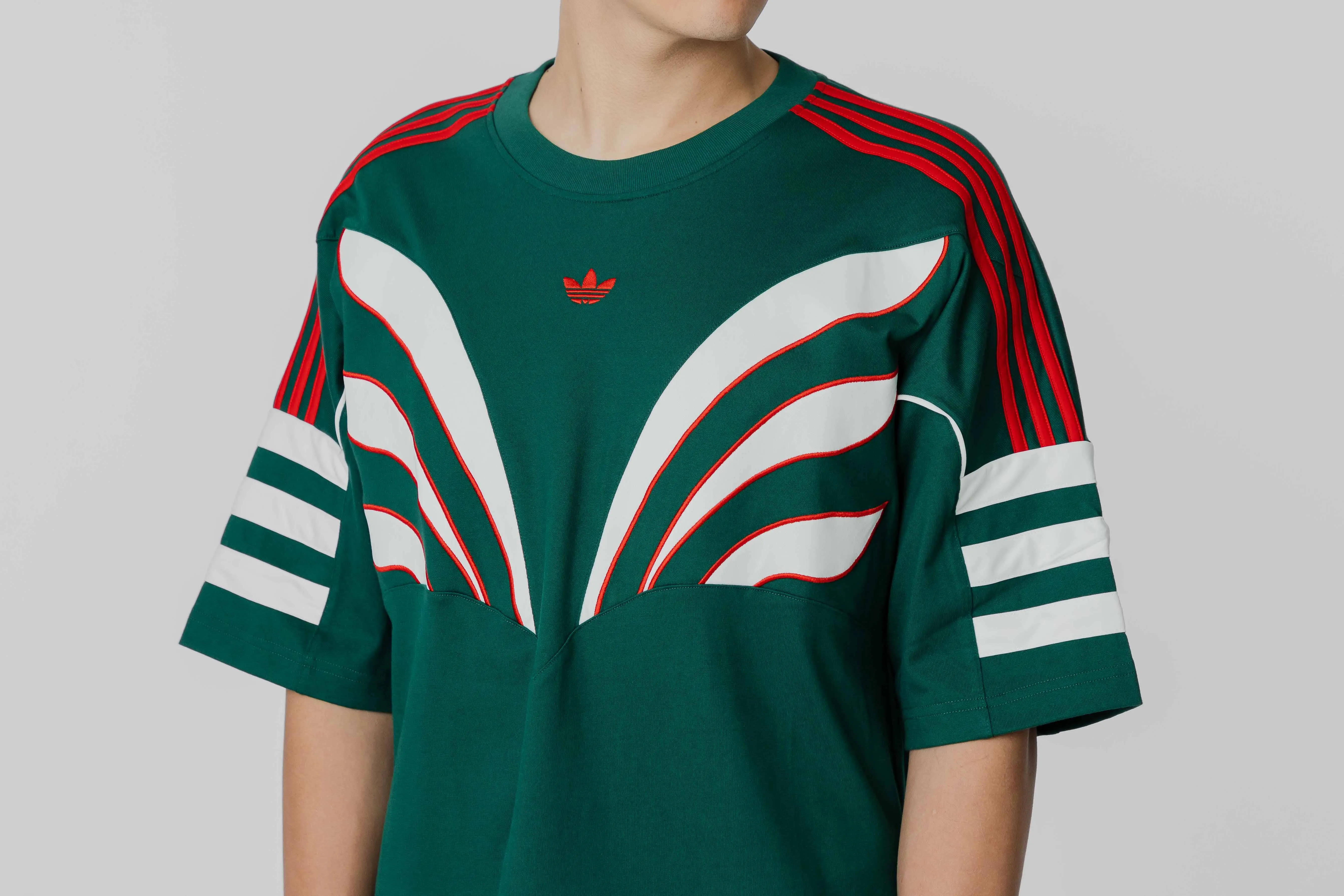 Contrast Stitch Detail adidas Q3 Atlanta SS Tee