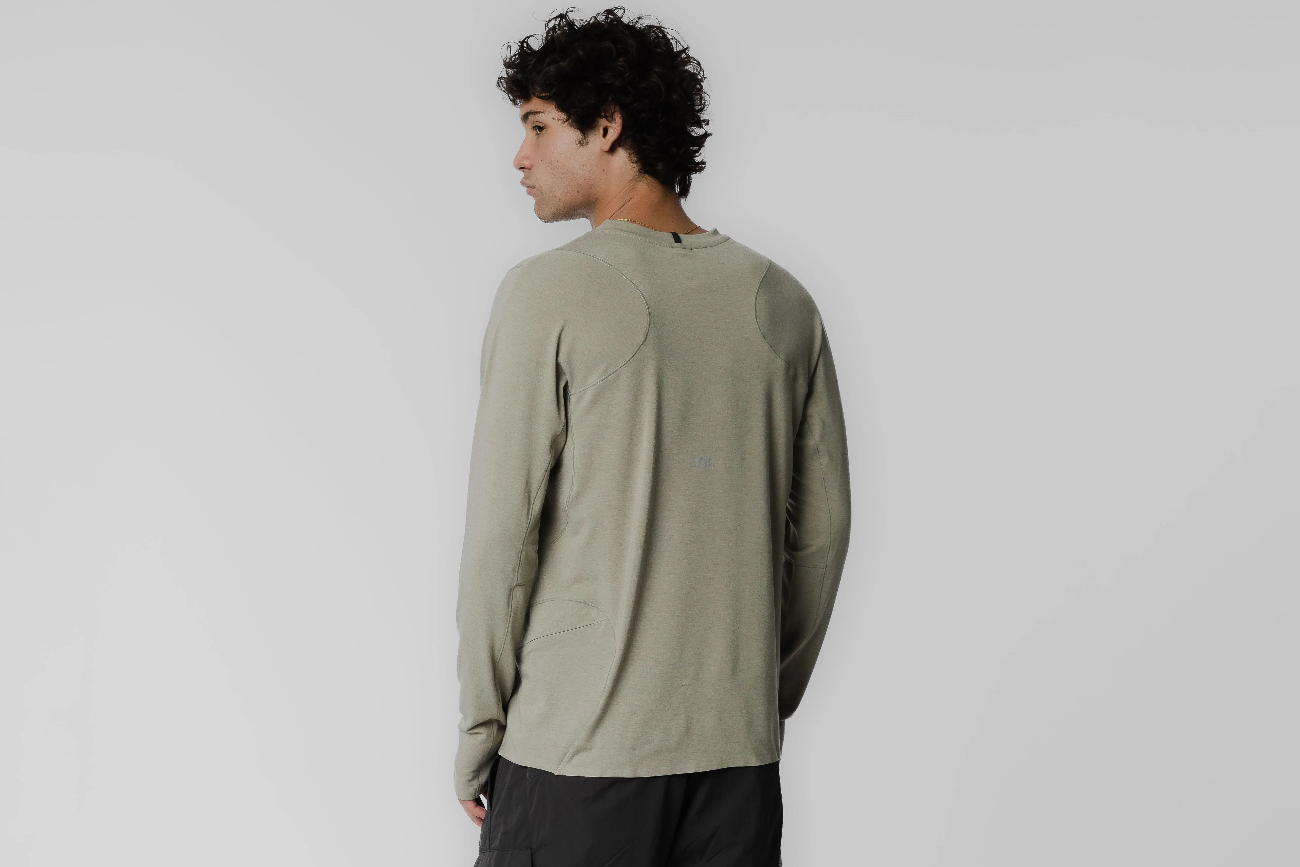 Oakley Latitude Flight Shell Tee Fashionable Style