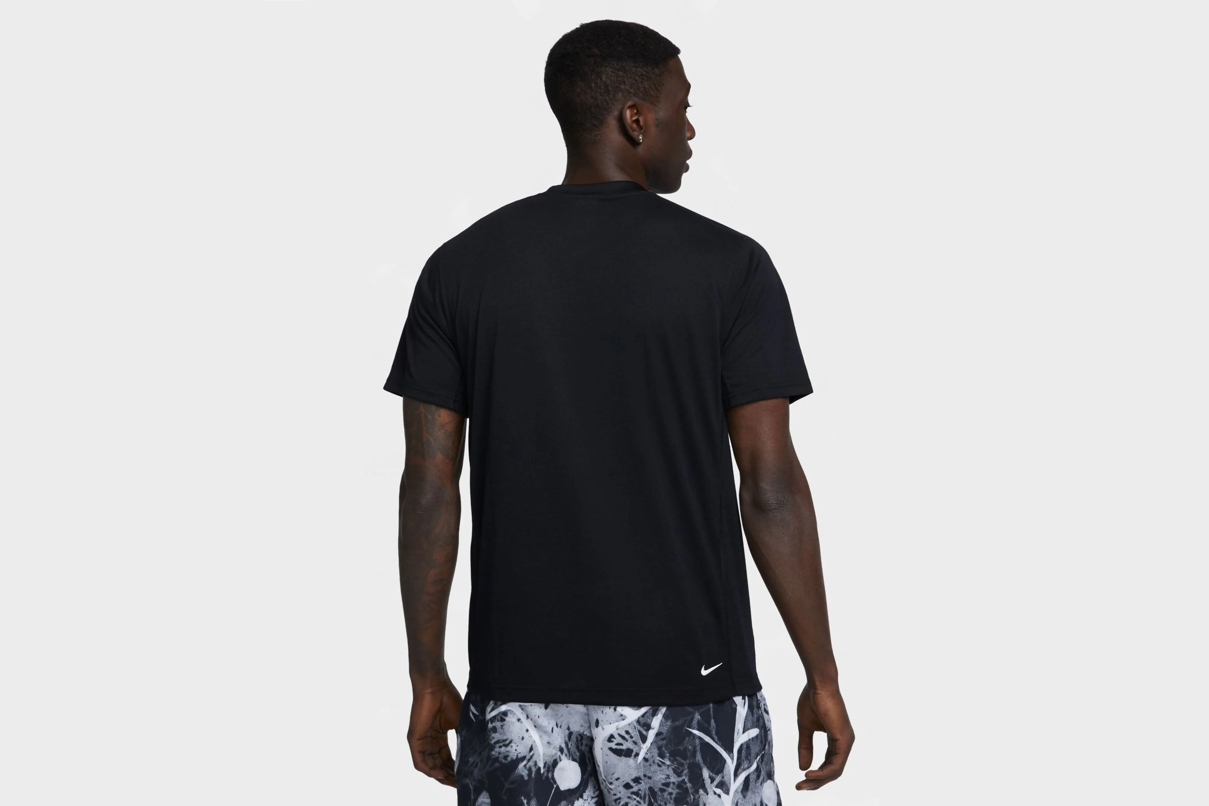 Nike Dri-Fit ADV ACG S/S T-Shirt (Black/Anthracite/Summit White) Beach Ease Wave Core