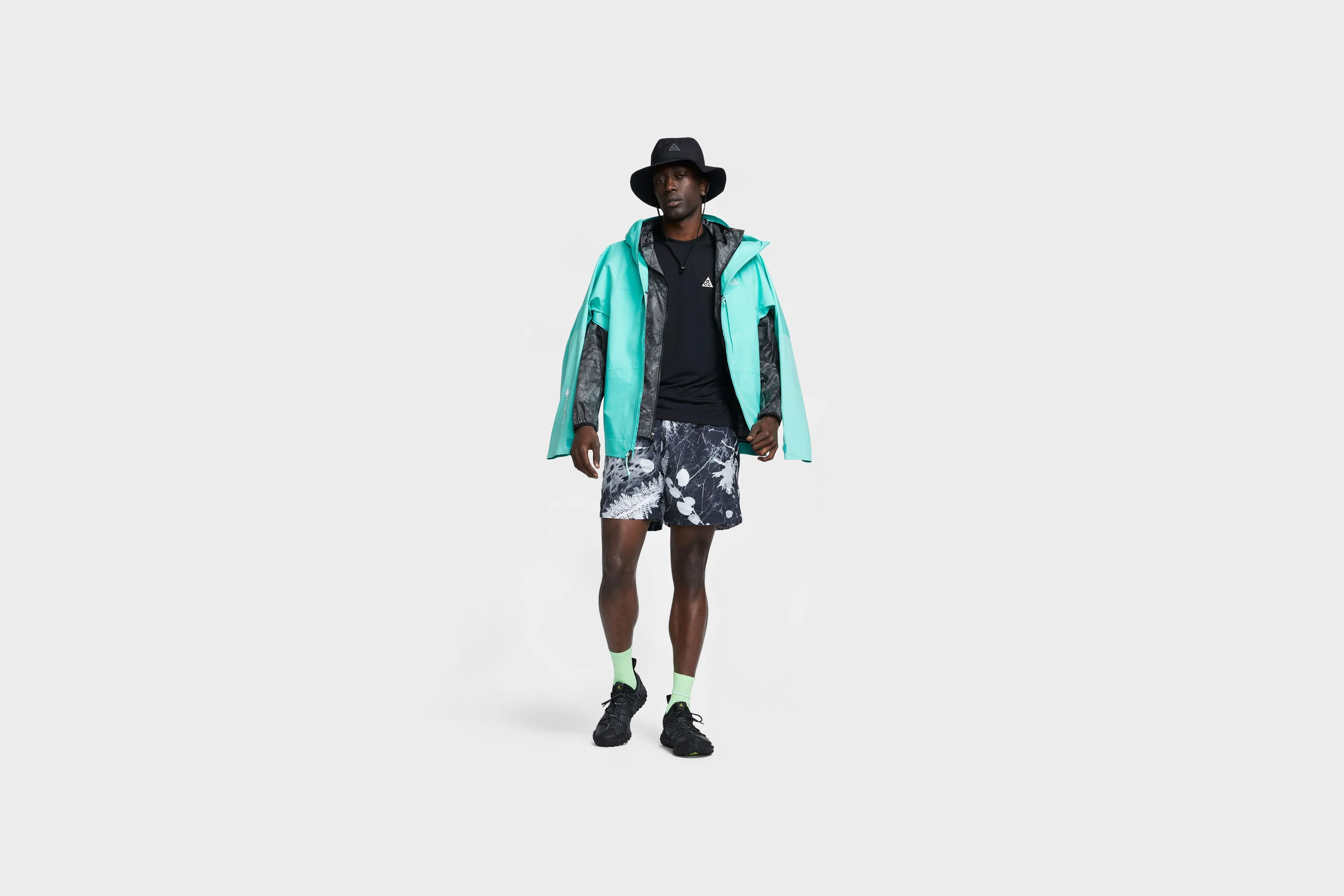 Sequin Glow Chic Fit Nike Dri-Fit ADV ACG S/S T-Shirt (Black/Anthracite/Summit White)