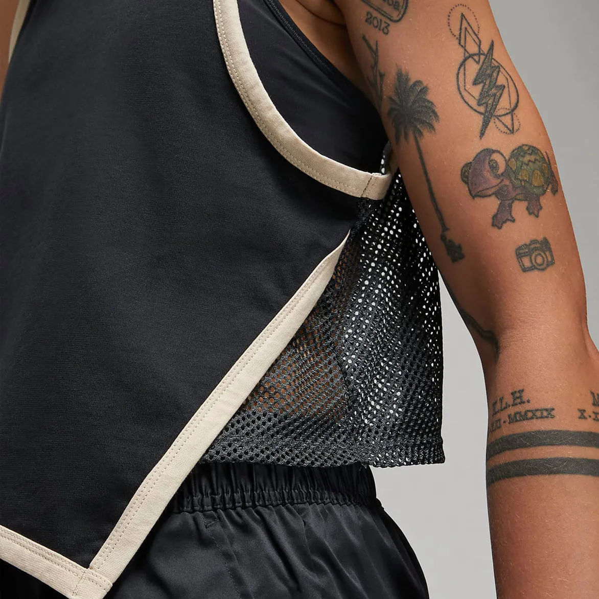 WMNS JORDAN ESSENTIAL JERSEY TANK - BLACK / DARK SMOKE / SANDDRIFT Loose Thread Joy Mood