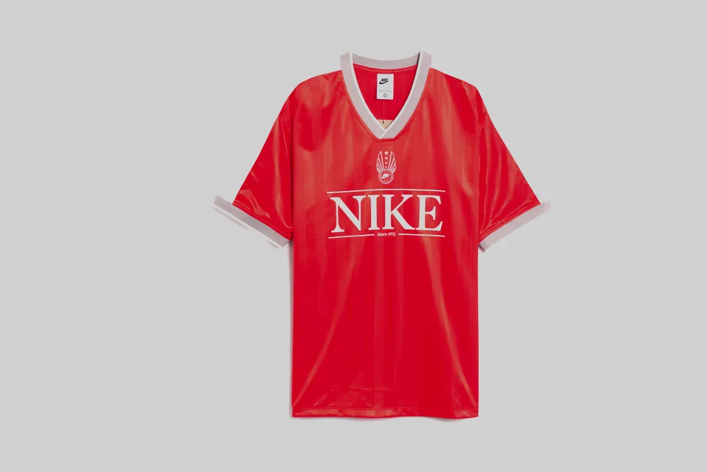 Women's Nike Sportswear V-Neck Jersey Top Shrinkage Prevention Treatment Flatlock Stitching Technique