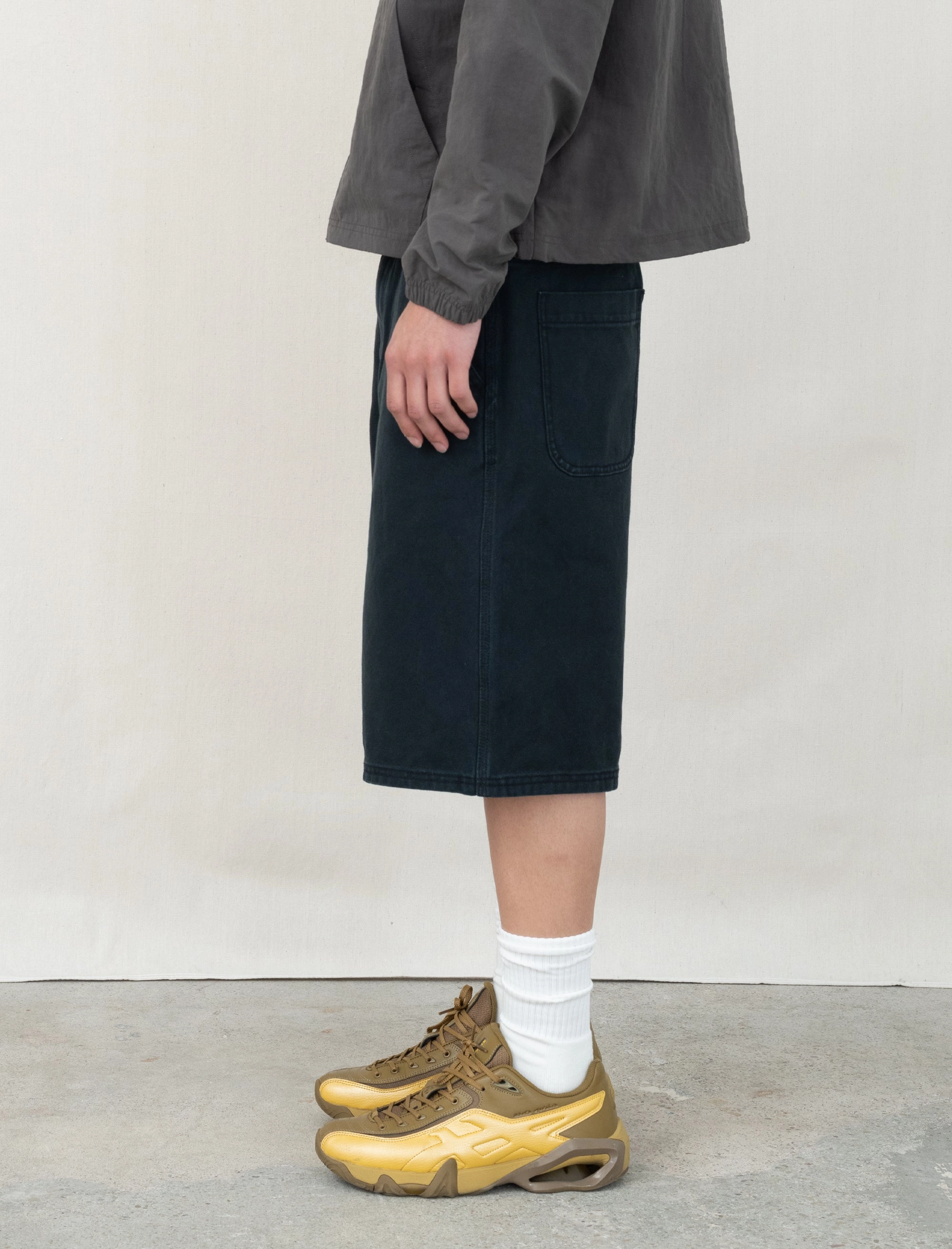 Layering Piece Work Short Washed Canvas (Black)