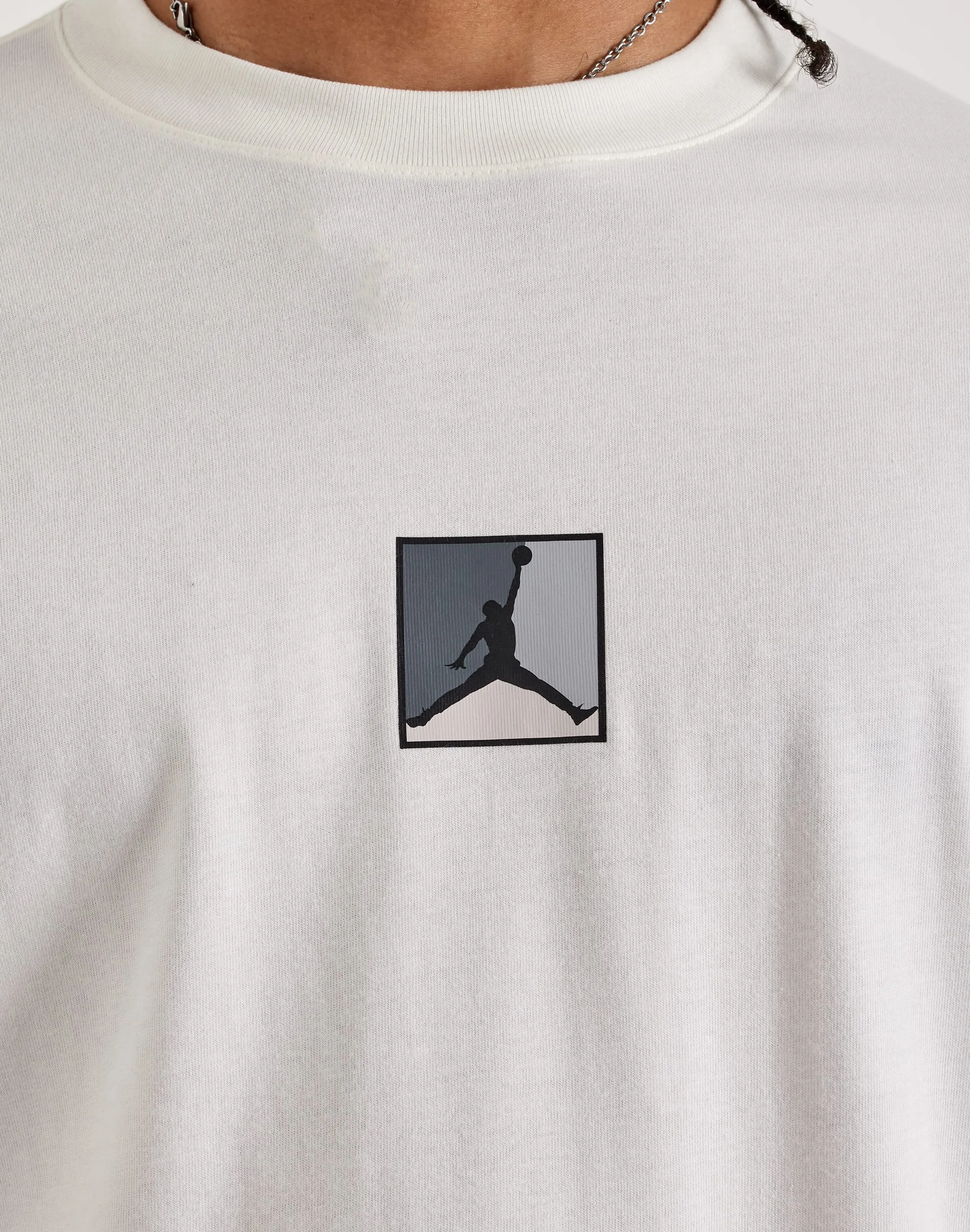 Jordan Brooklyn Tee BuiltIn Grip Still Soul